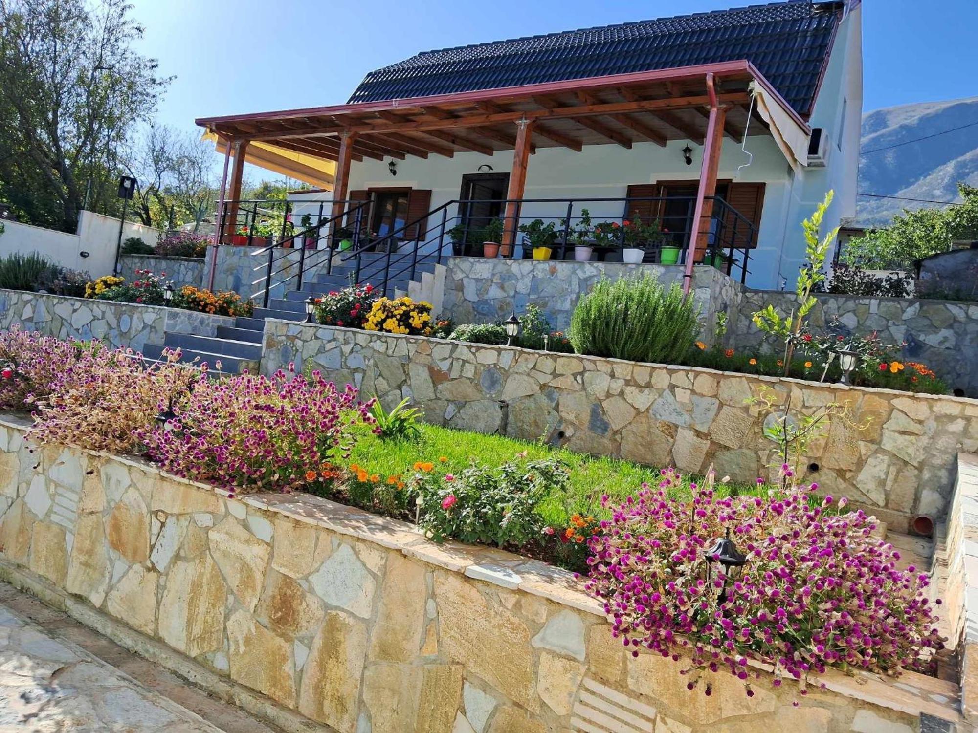 Villa Sana Rooms Permet Luaran gambar